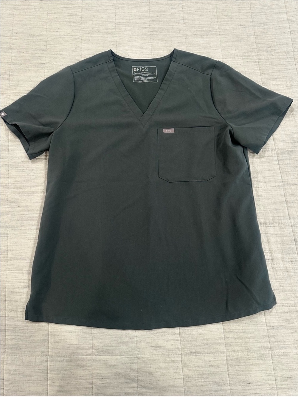FIGS Women’s V-Neck Scrub Top in Gray